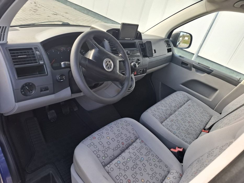 Vând Vw Caravelle T5