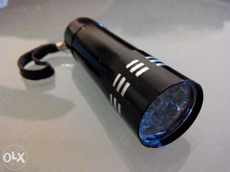 Ултравиолетово фенерче (UV фенер)