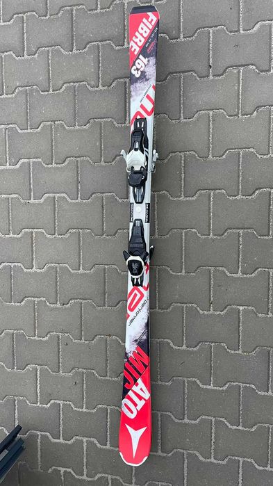 schiuri Atomic, 163cm,stare perfectă, fără zgarieturi