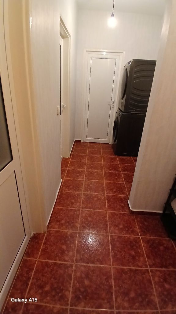 Продава се Двустаен апартамент в Силистра, Център - 67 кв.м за 914 €/кв.м - Снимка #1