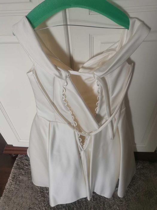 Vând rochie fetita 11-12-13 ani reglabila