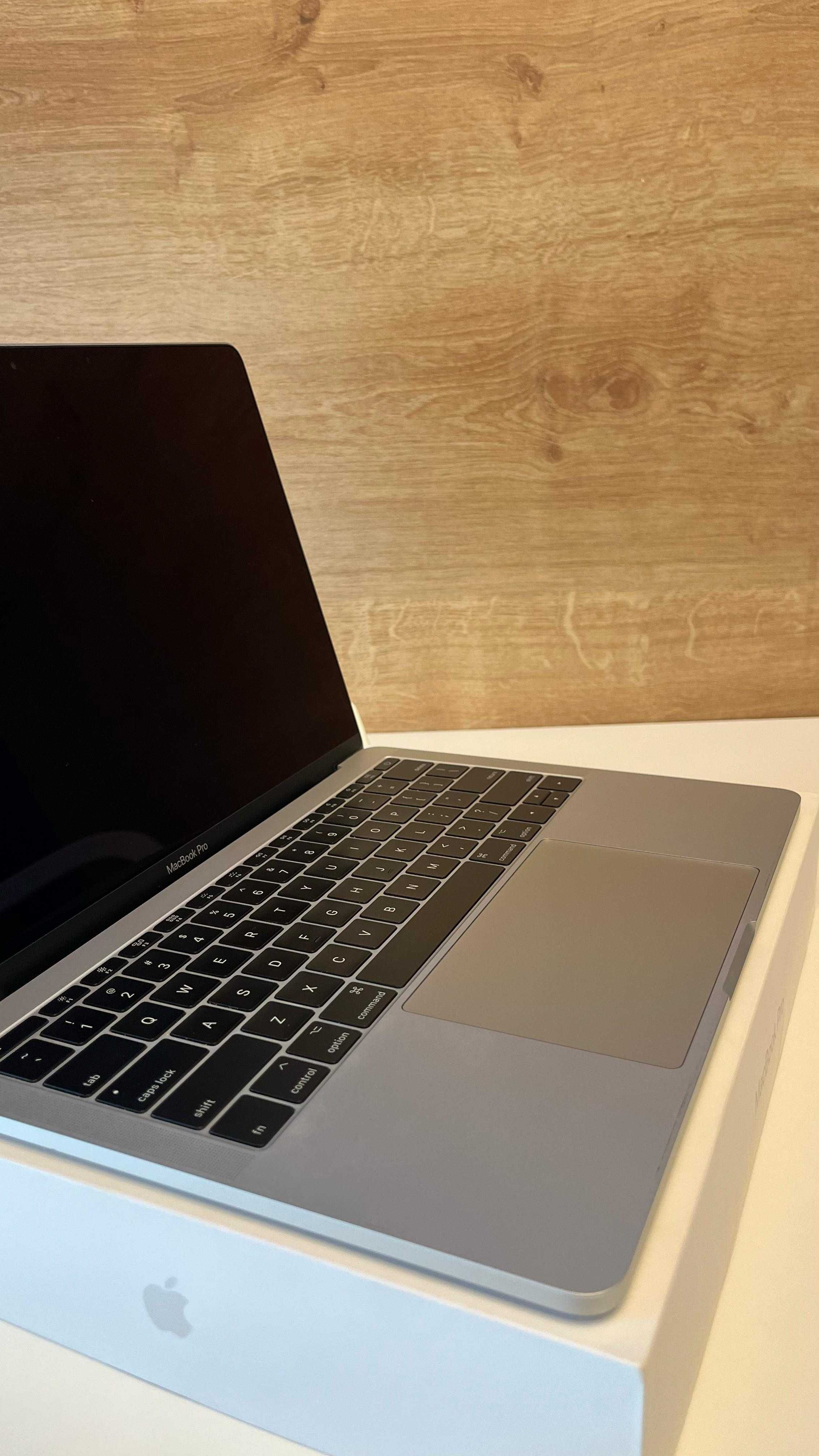 MacBook Pro (13-inch, 2017, Two Thunderbolt 3 ports), stare excelenta