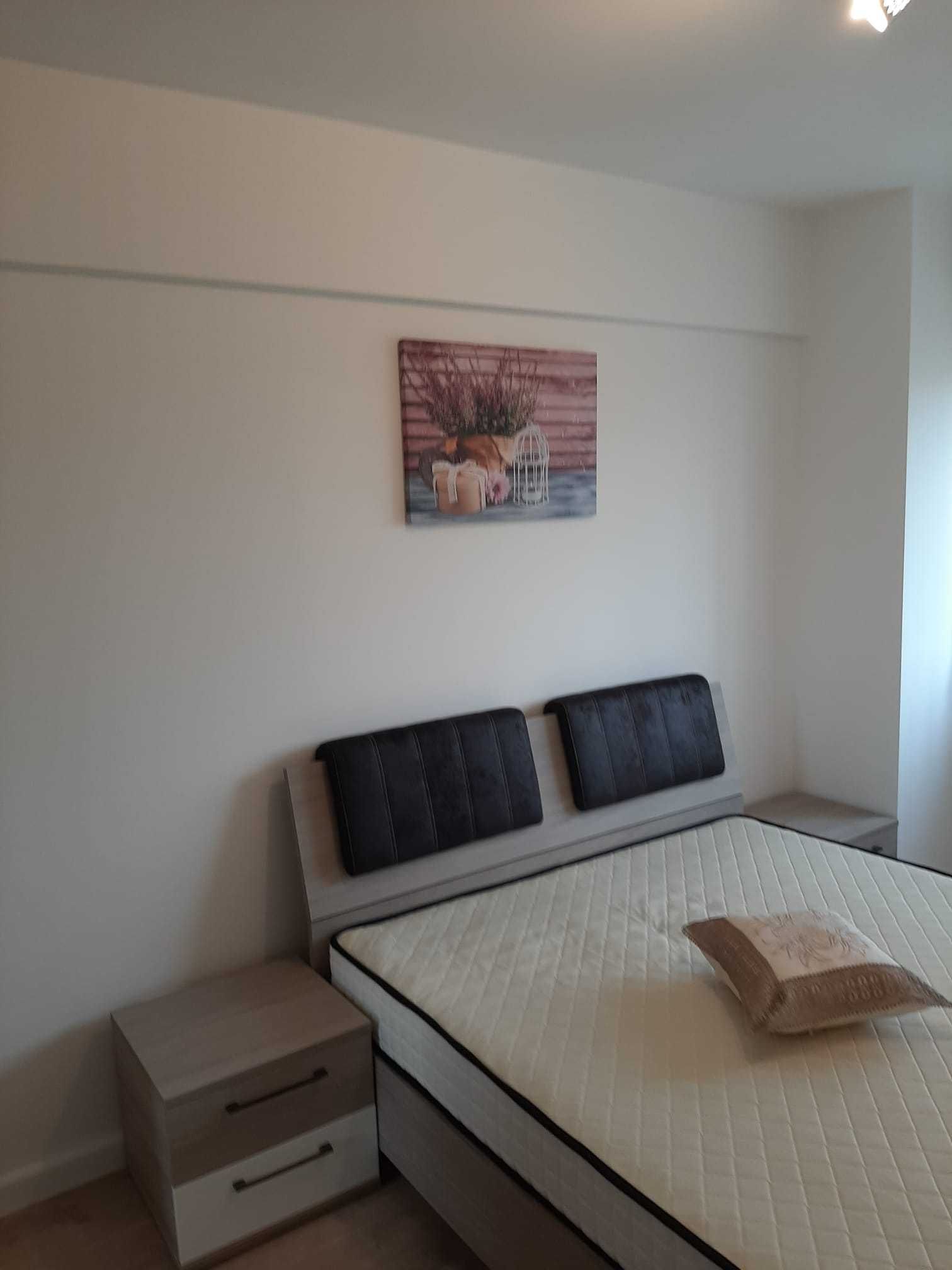 Inchiriez apartament