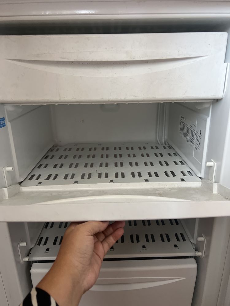 Продам морозильник