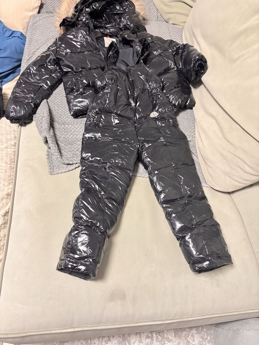 Продам зимний комплект, унисекс, на 5-6-7 лет