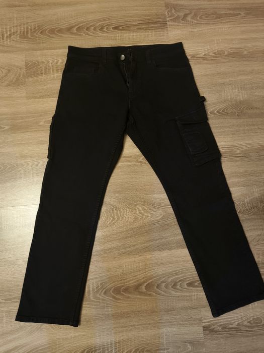 Pantaloni cu buzunare laterale