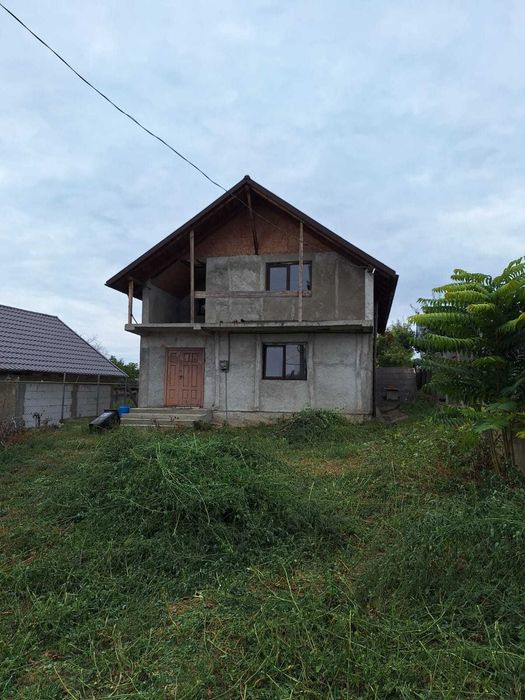 Casa de vanzare zona Confectii