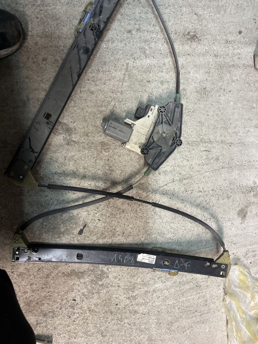 Macara geam audi a4b8 dreapta fata