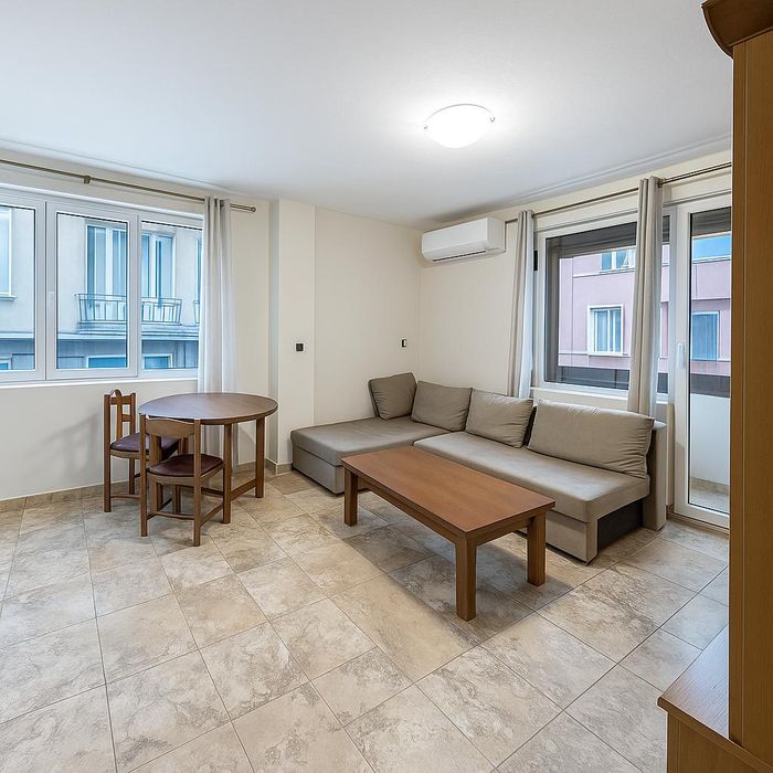 Двустаен апартамент в кв. Каменица 1