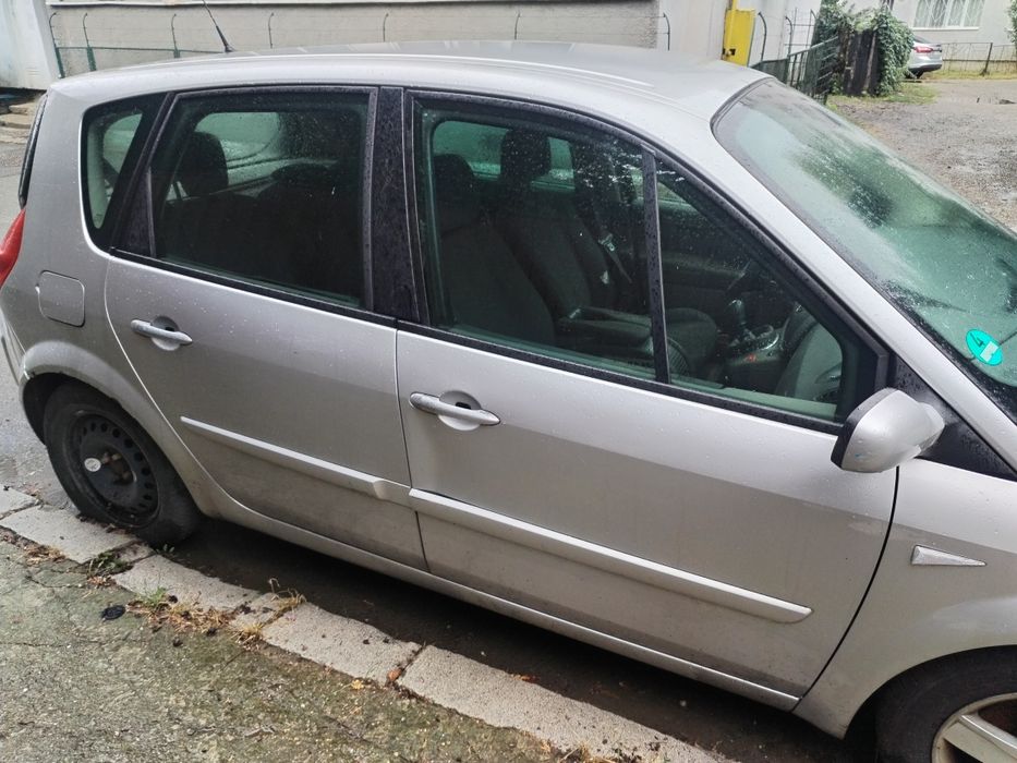 vând Renault scenic 2