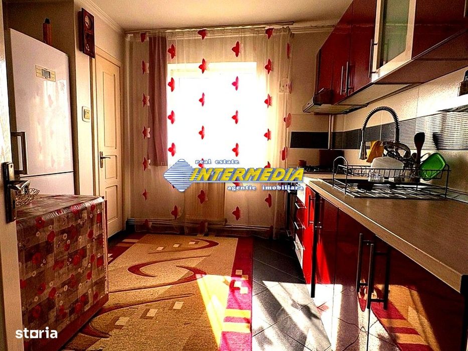 Inchiriere CETATE Apartament 3 camere deco 2 Bai Balcon parcare