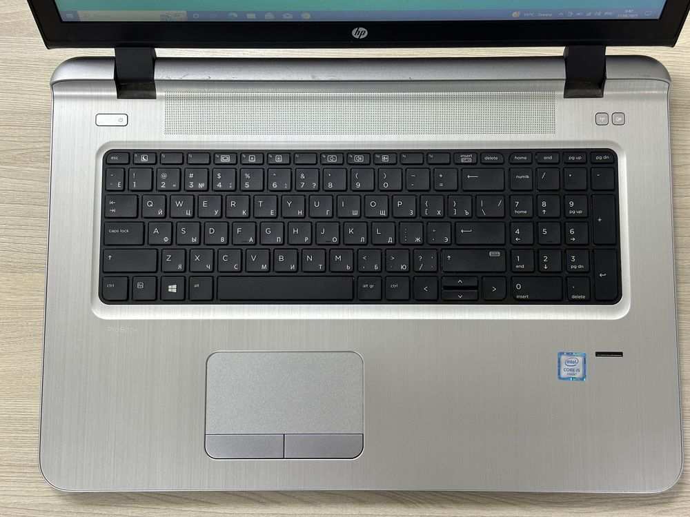 Ноутбук HP ProBook 470 G4 / i5-6200U / R7 M340 / SSD 256gb / 8gb DDR4