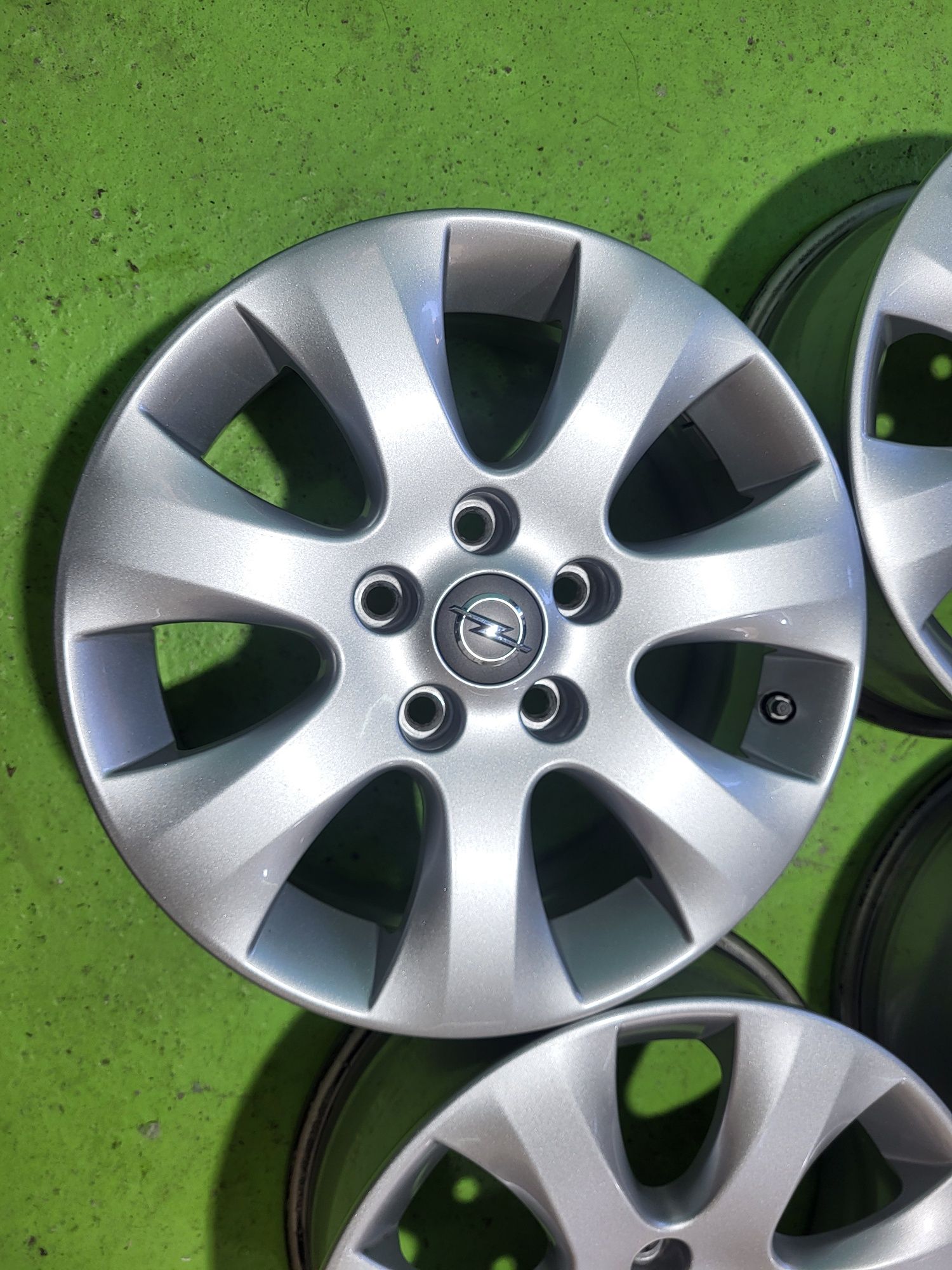 16 5x115 Opel лети джанти 5х115 опел