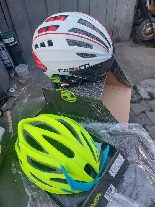 Vând casca de bicicleta