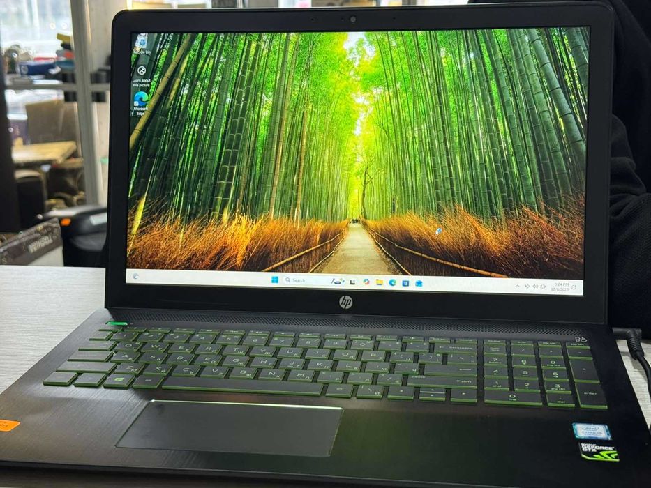 Лаптоп HP Pavilion 15
