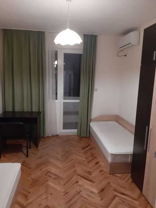 Дава се под наем Тристаен апартамент в Варна, Окръжна болница - 90 кв.м за 688.5 € - Снимка #1