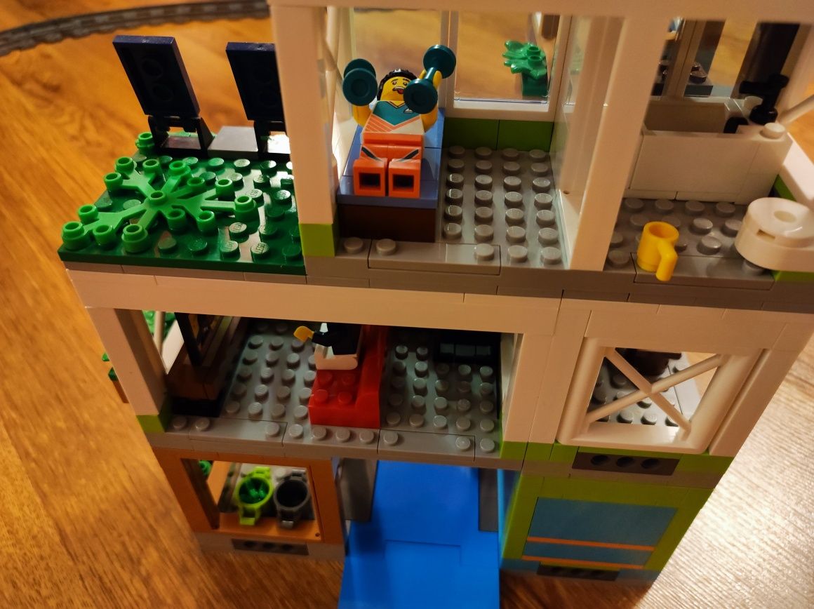 LEGO City - Жилищна сграда (60365)