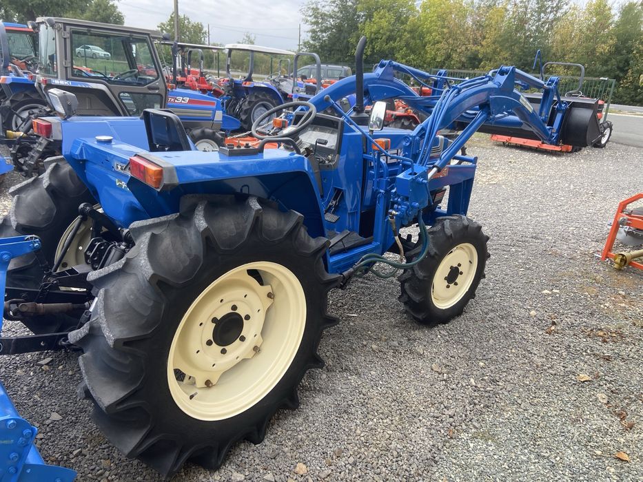 Tractor japonez Iseki TA320, 4x4, 32cp, incarcator frontal si freza