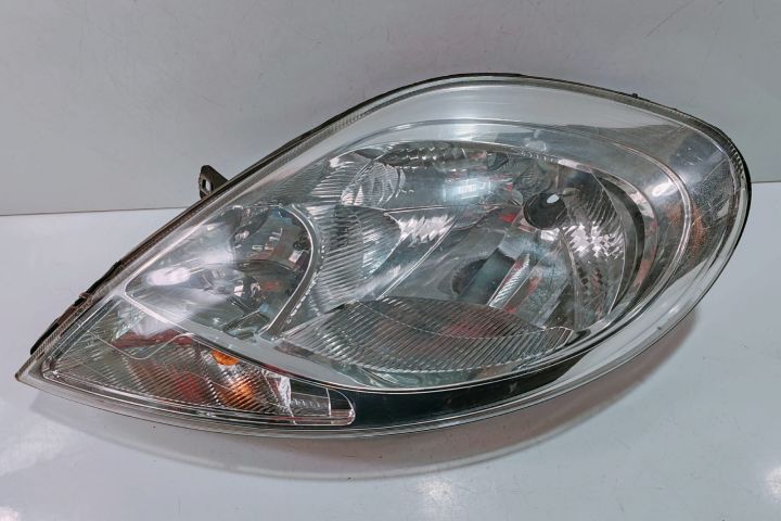 Far Stanga  8200701354 / 93859829 Nissan Primastar prima generatie (f