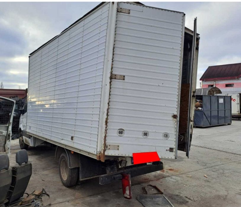 Dezmembrez Mercedes Sprinter w906 2.2 euro 5 2143 cmc om651 110kw 2011