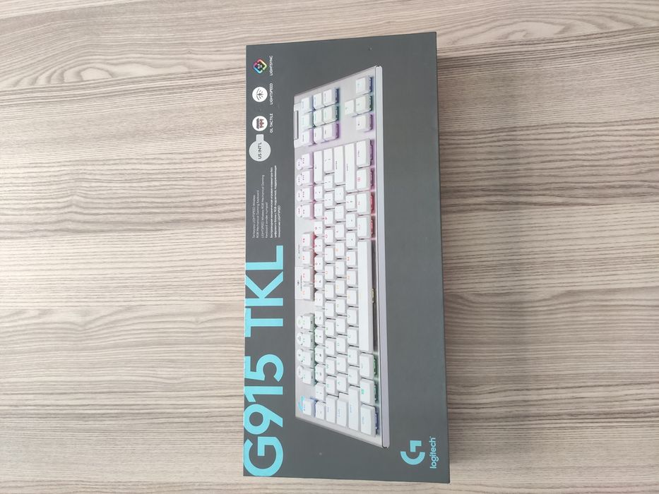 Logitech G915 TKL White - безжична механична клавиатура (Lightspeed)