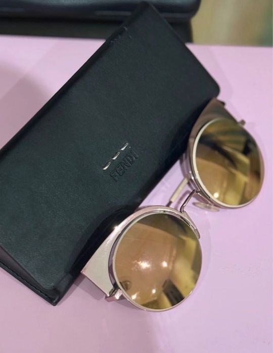 Ochelari de soare Fendi