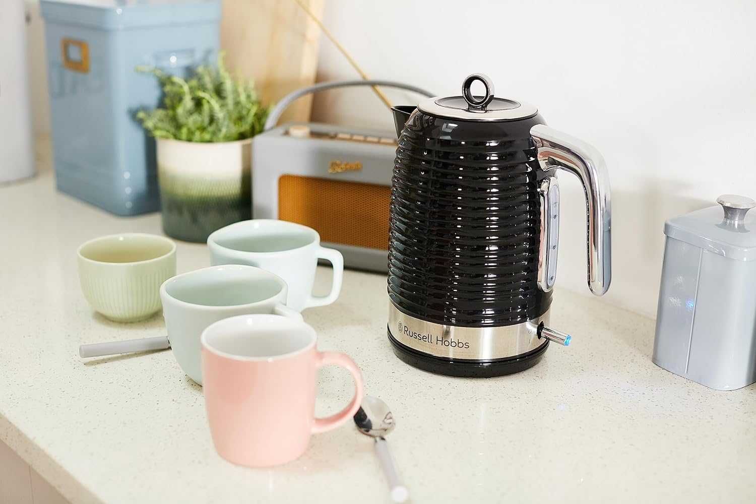 Електрическа кана за топла вода Russell Hobbs Inspire, 2400W, 1.7л.