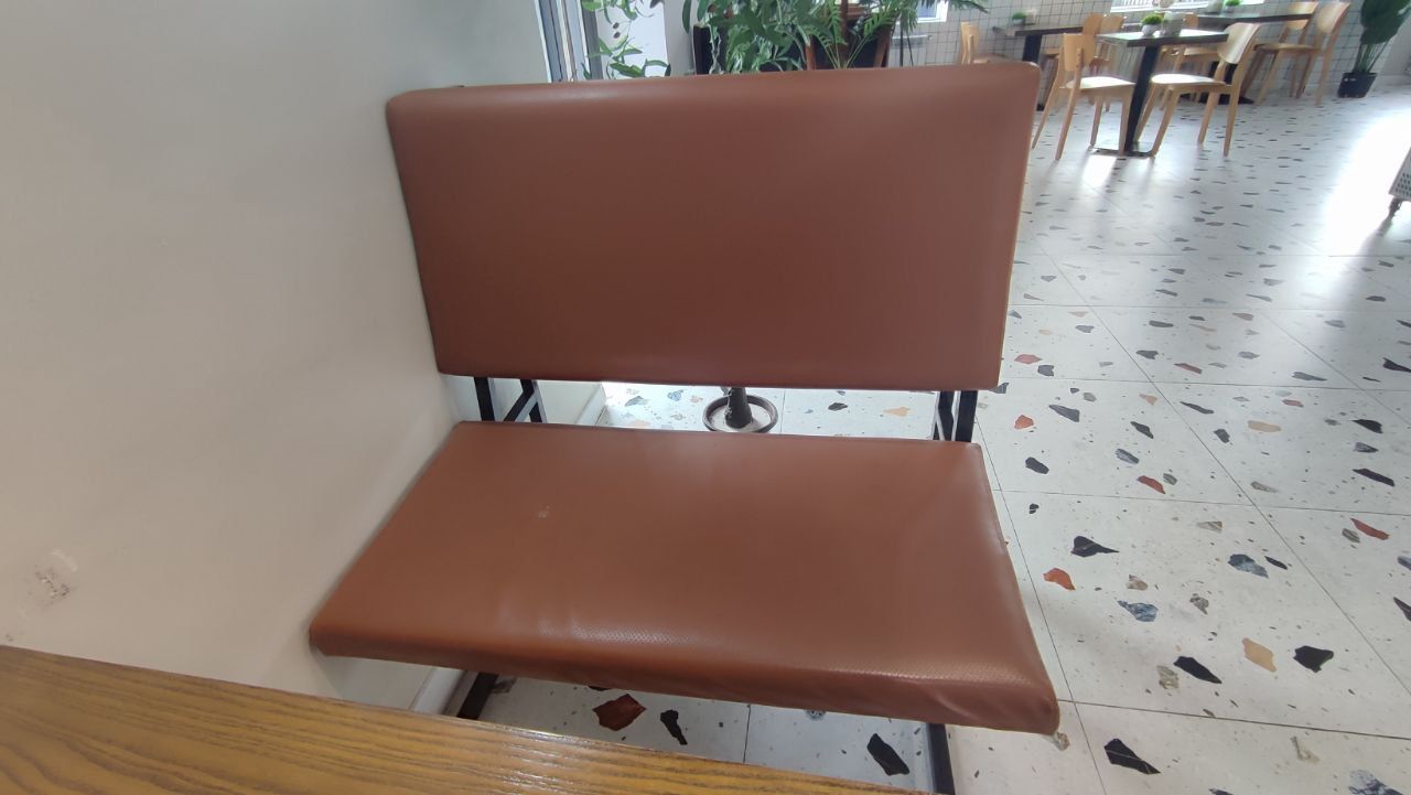 Продам диваны для кафе