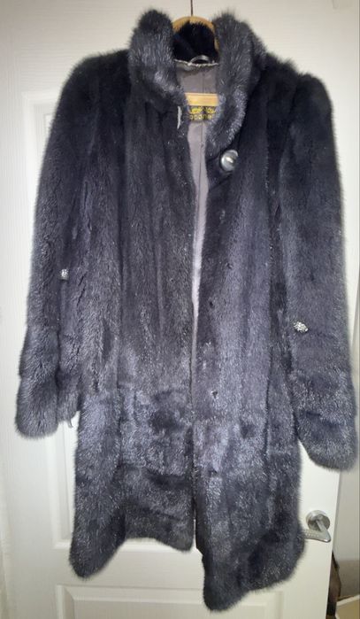 Продам шубу норковую