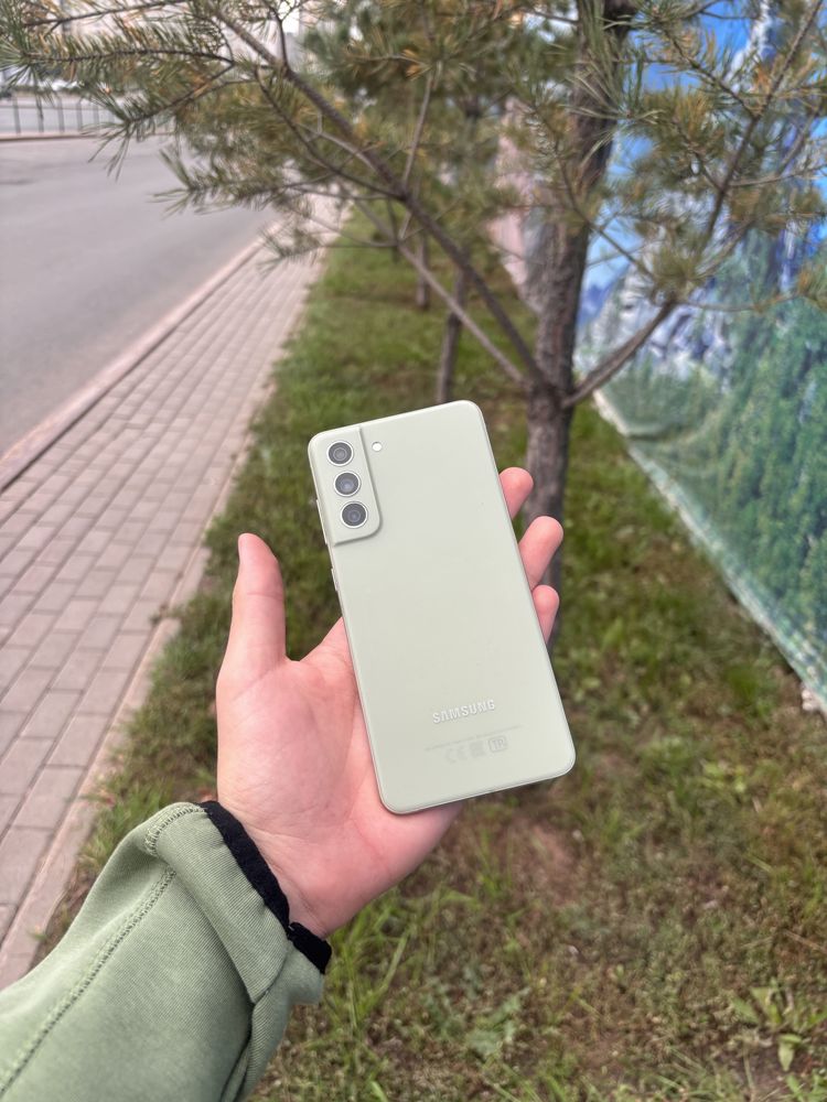 Samsung s21 fe идеал