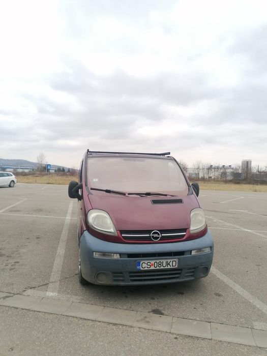 Vând Opel Vivaro 2004