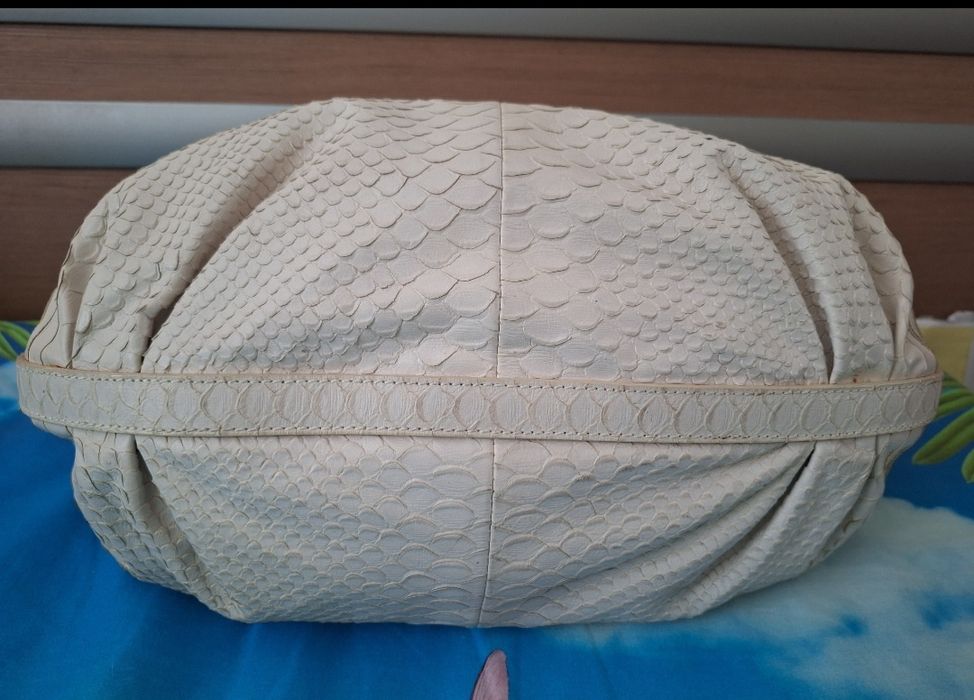 FURLA оргинална естествена кожа