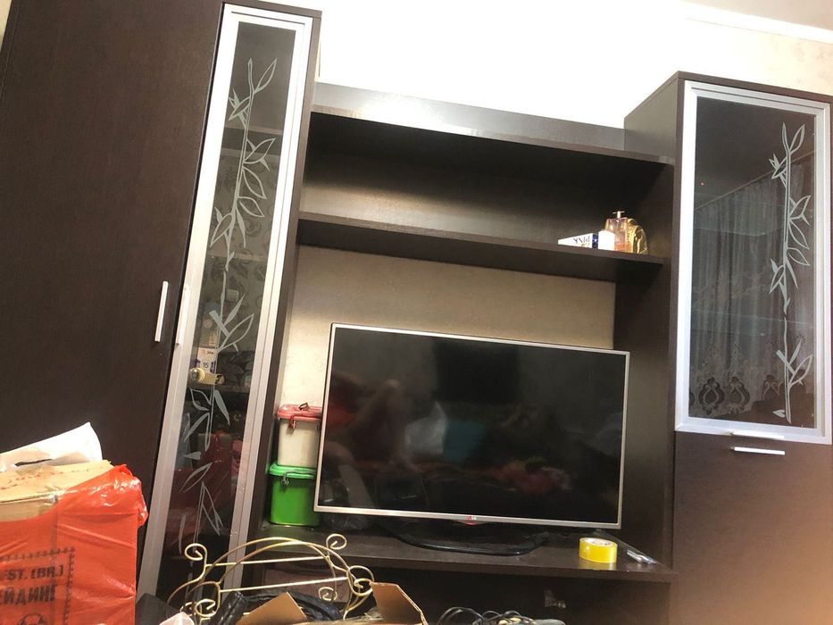 Сервант для зала, с шкафчиком