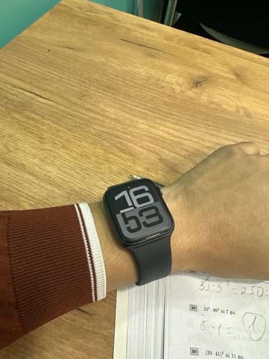Apple watch 6 44 mm sotiladi
