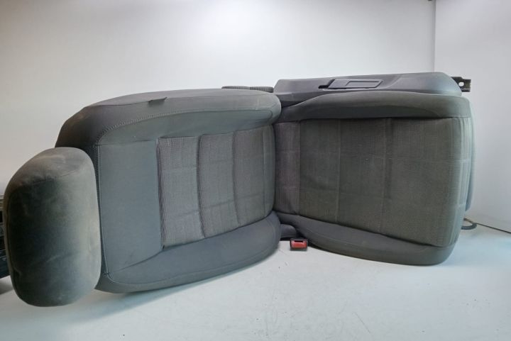 Scaun stanga fata 1K4881105GA Volkswagen VW Touran prima generatie (f