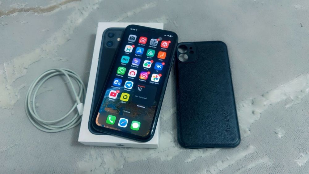iPhone 11 128Gb продам