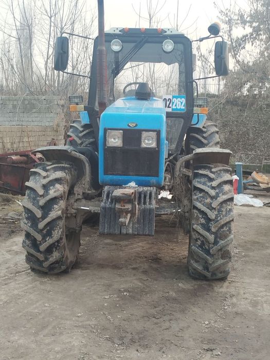 Трактор сотилади