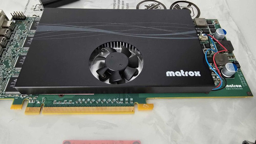 Placa video Multi-Display MATROX M9188 8 monitoare