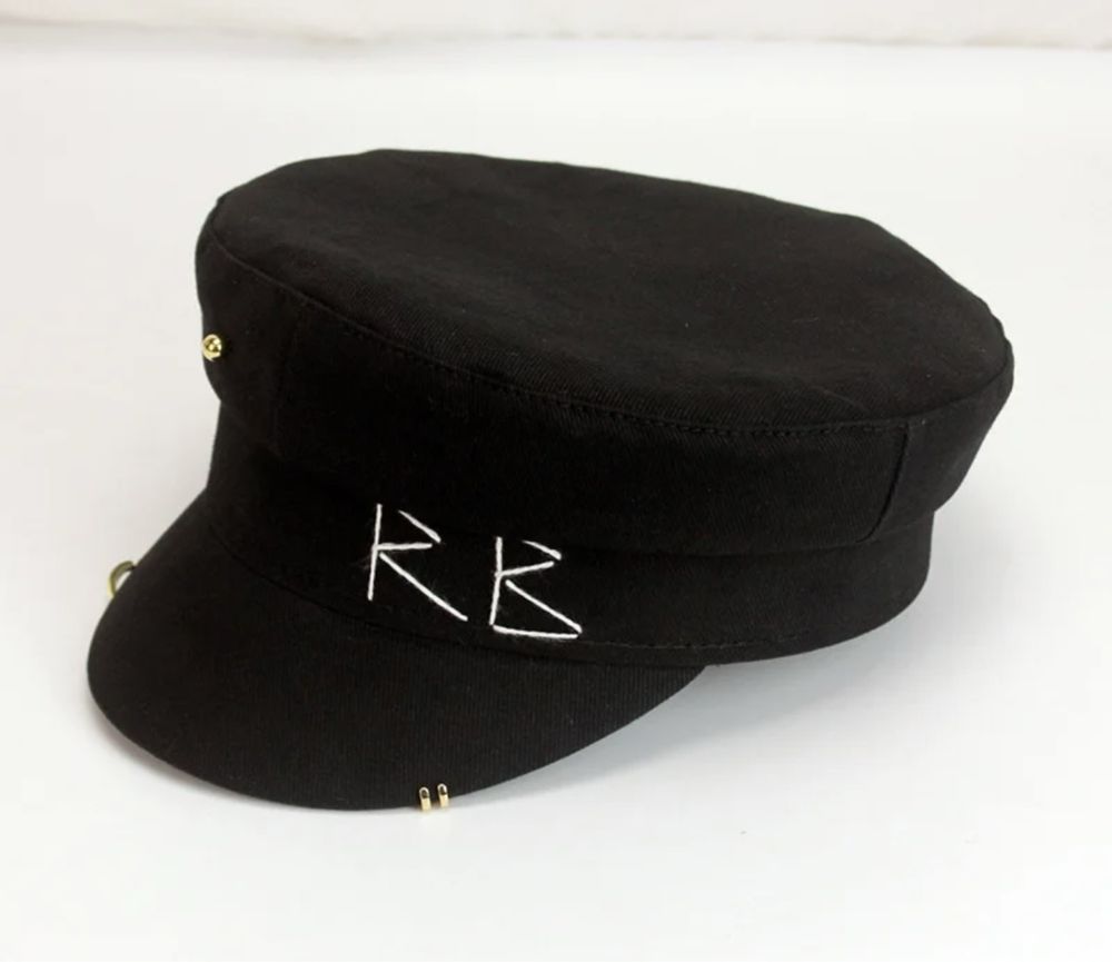 Дамски шапки RB NEW