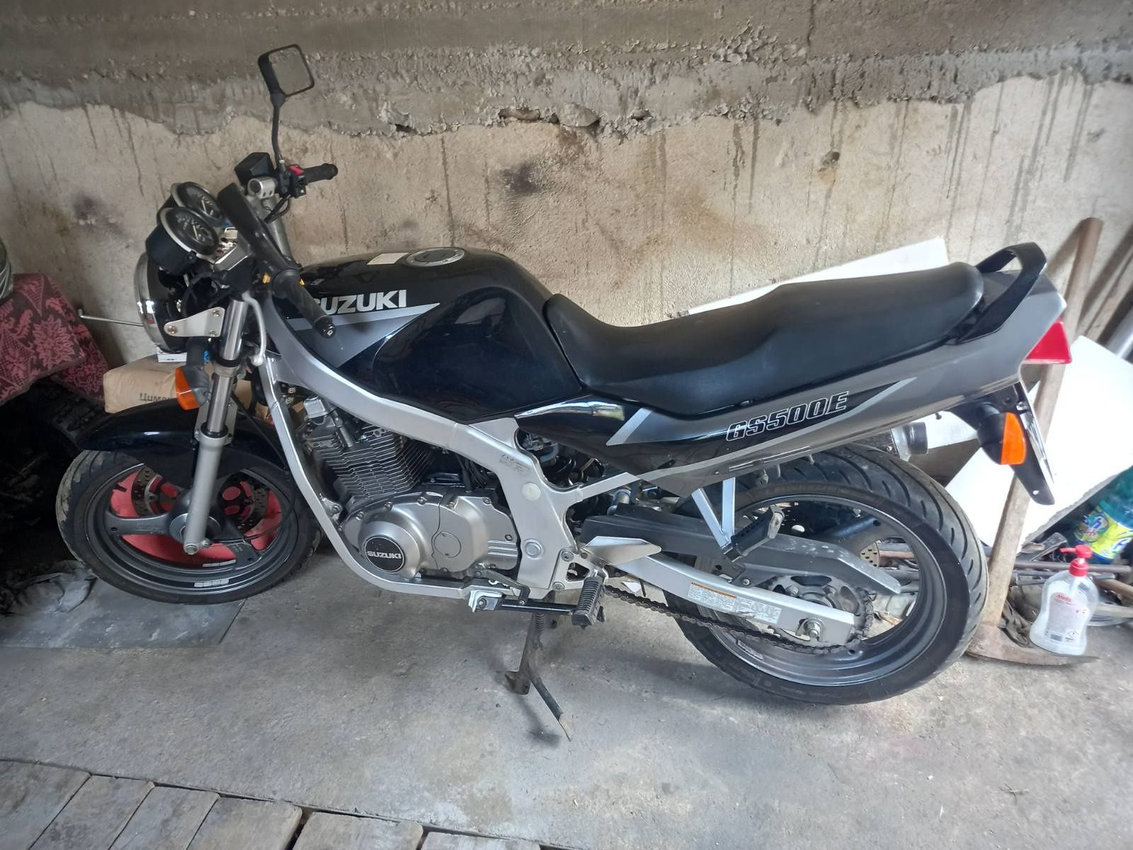 Продава се в много добро състояние.