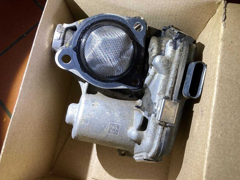 Racitor de gaze EGR cod 059131508BP + Ventil cod 059131477M Audi Q8