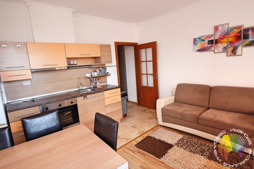 Дава се под наем Двустаен апартамент в Бургас, Център - 50 кв.м за 408 € - Снимка #3