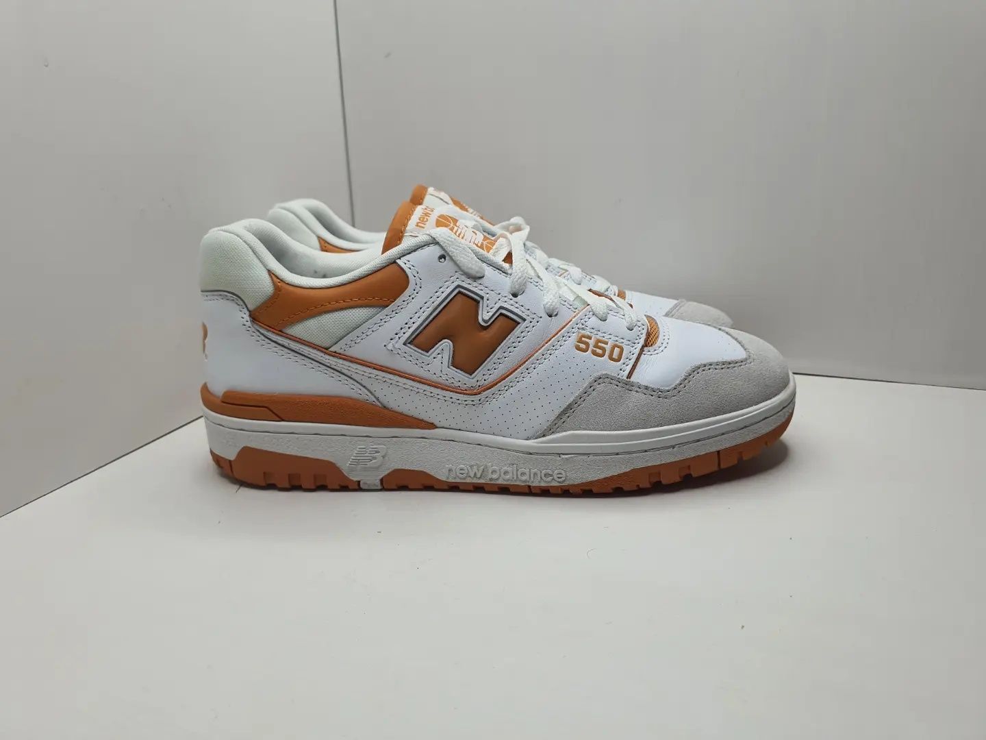 Кецове New Balance 550

Чисто нови без кутия.

Размер 43 стелка 27.5 с