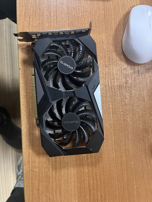 Видеокарта Gtx 1650 4gb от гигабайта