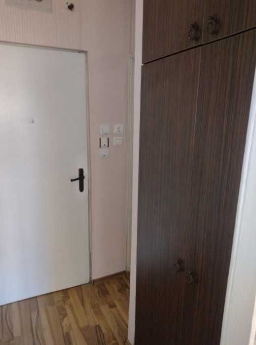 Дава се под наем Едностаен апартамент в София, Център - 28 кв.м за 225 € - Снимка #2