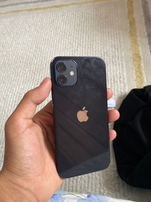 Продам Айфон 12 64gb