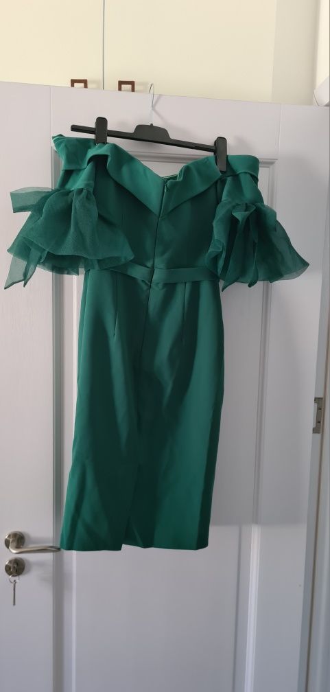 Rochie eleganta , ideala de purttat la diferite evenimente