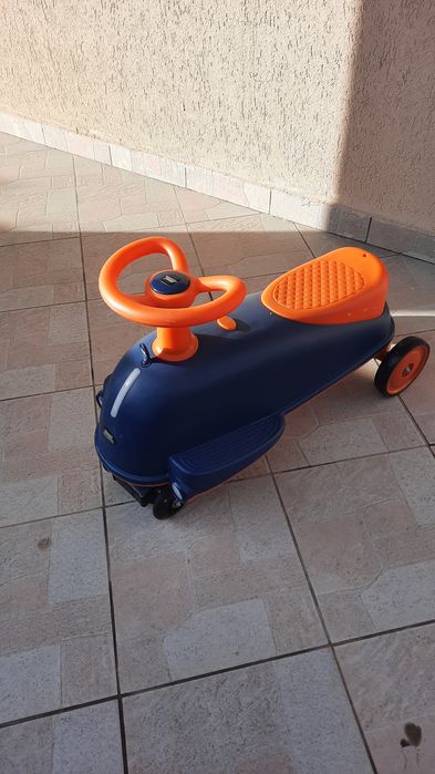 Mașinuța electrică copii