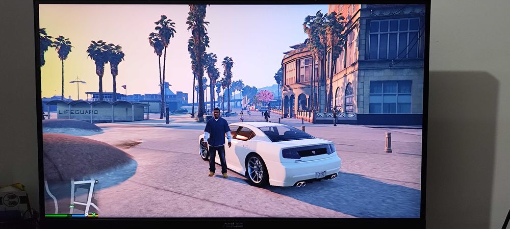 Vand calculator Intel Xeon 36 GB ram DDR3 SSD 256 GB placa video 2 GB