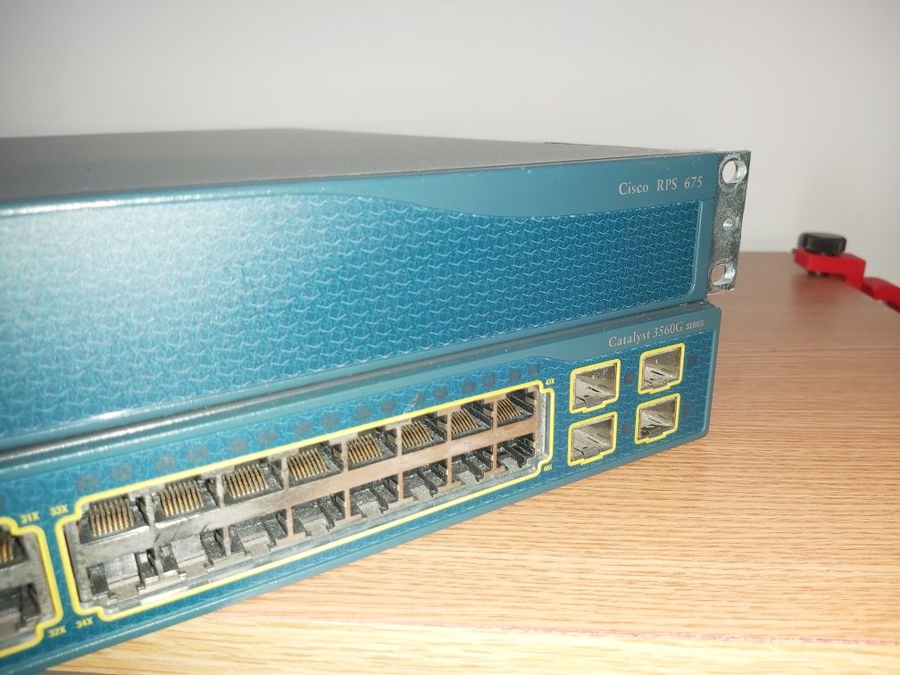 Switch L3 CISCO 3560G 48 port gigabit plus sursa Cisco RPS 675